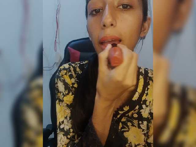 AlinaPopy live cam on BongaCams