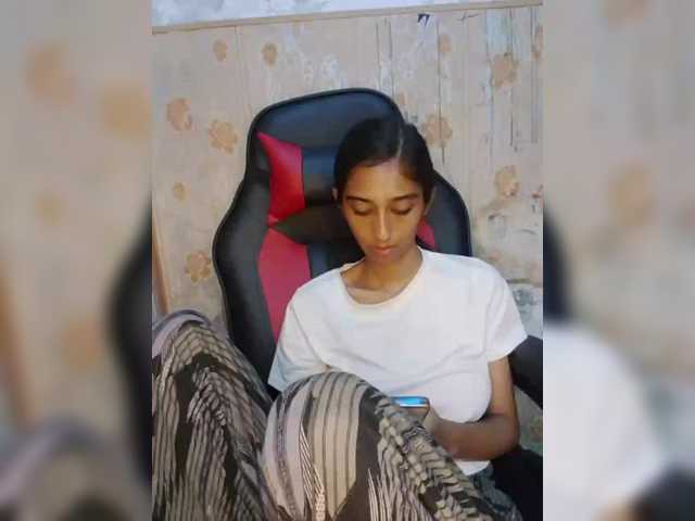 AlinaPopy live cam on BongaCams