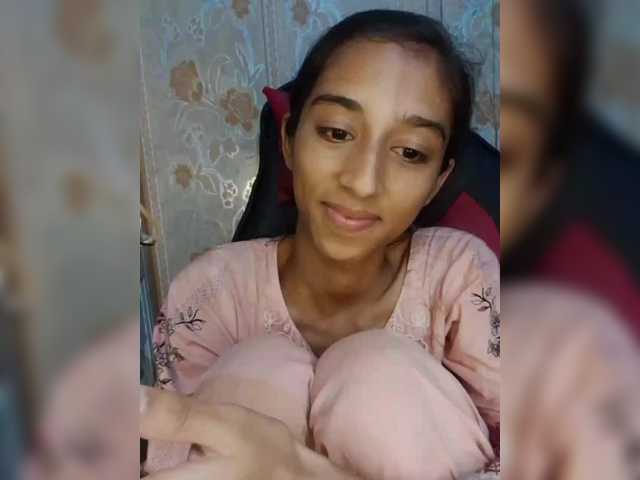 AlinaPopy live cam on BongaCams