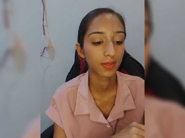 AlinaPopy live cam on BongaCams