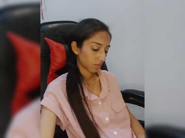 AlinaPopy live cam preview
