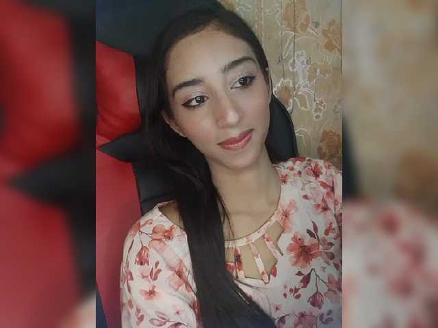 AlinaPopy live cam on BongaCams