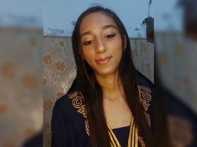 AlinaPopy live cam on BongaCams
