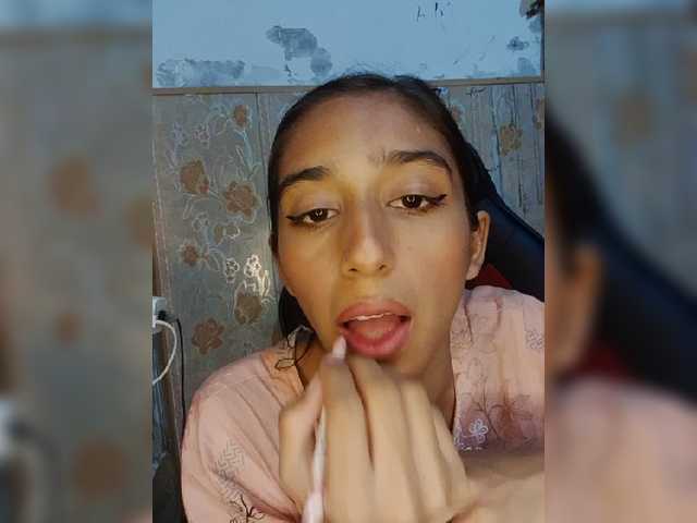 AlinaPopy live cam on BongaCams