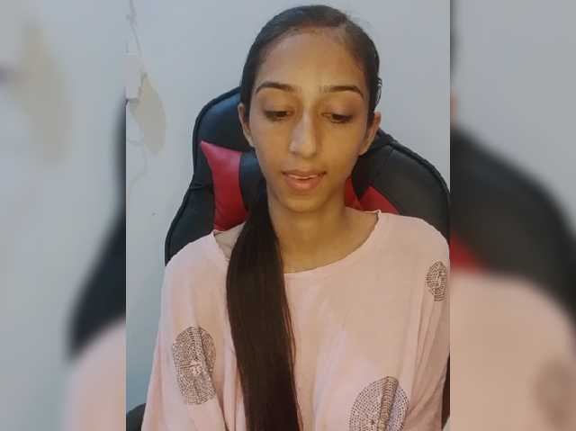AlinaPopy, live now on BongaCams