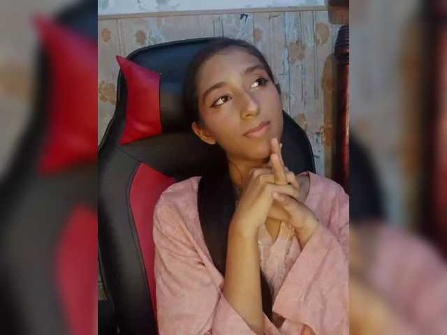 AlinaPopy live cam on BongaCams