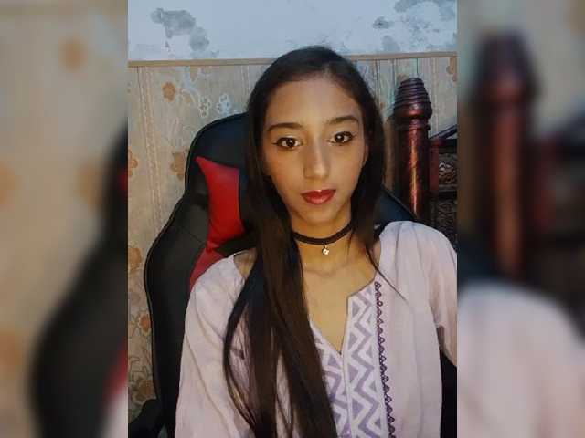 AlinaPopy live cam on BongaCams