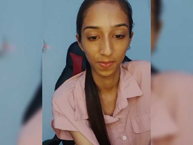 AlinaPopy live cam preview