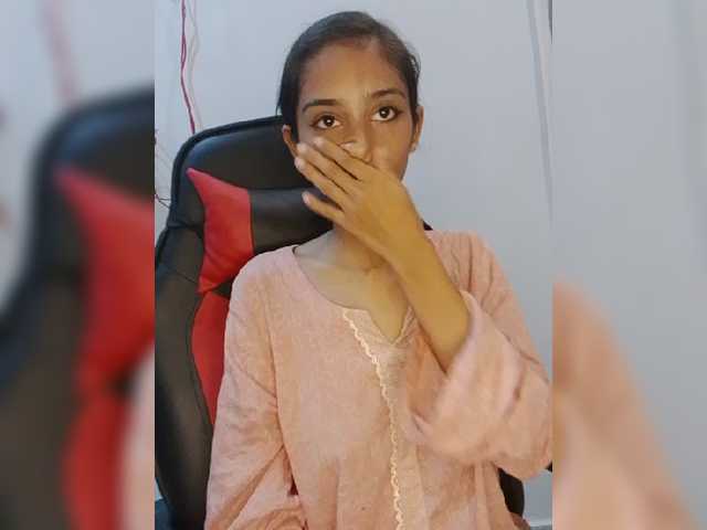 AlinaPopy live cam on BongaCams