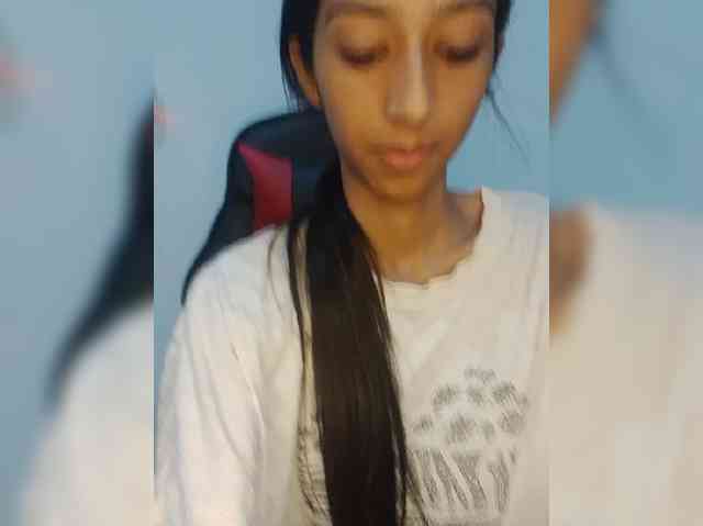 Model: AlinaPopy