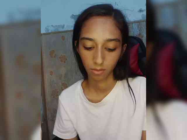 AlinaPopy webcam