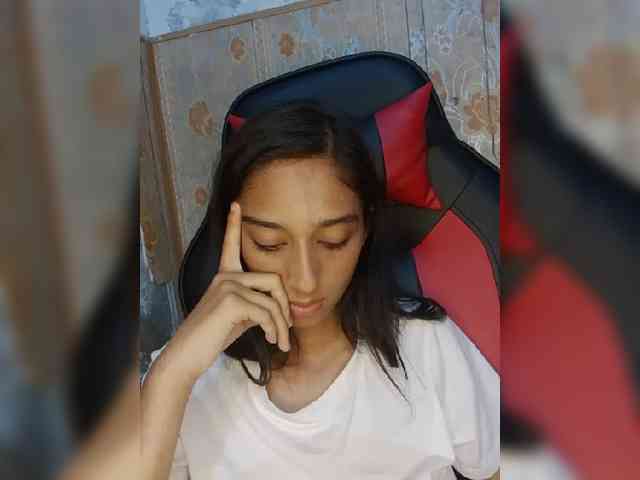 AlinaPopy webcam