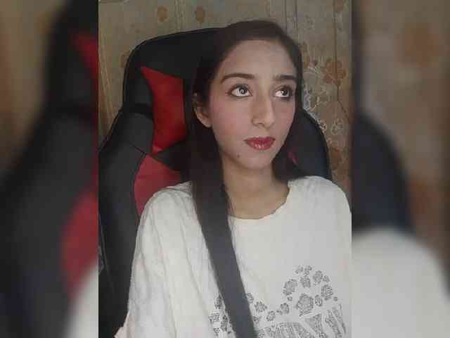 AlinaPopy webcam