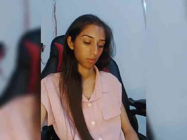 AlinaPopy webcam