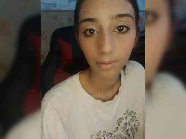 AlinaPopy webcam