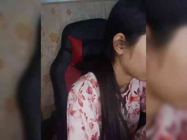 AlinaPopy webcam