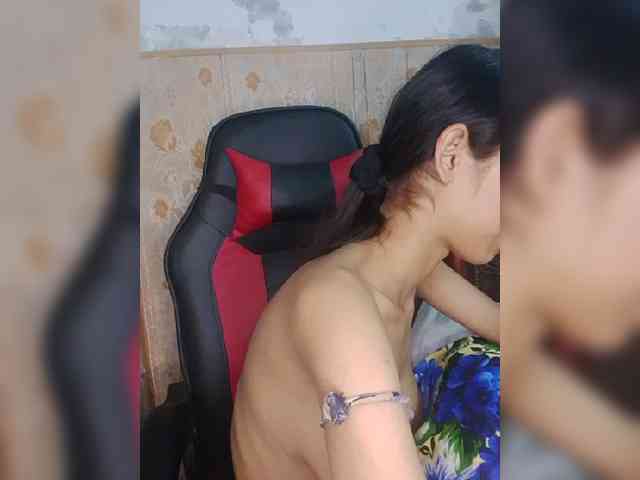 AlinaPopy webcam