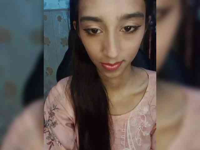 AlinaPopy webcam