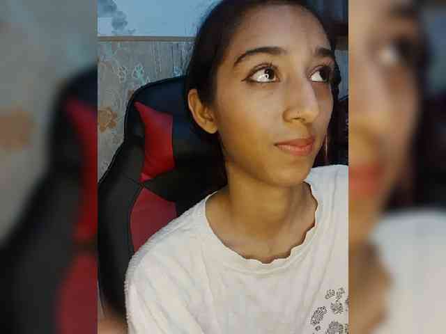 AlinaPopy webcam