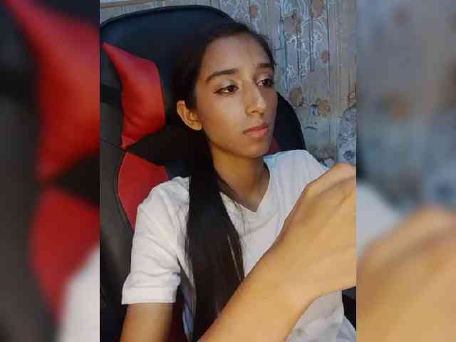 AlinaPopy webcam