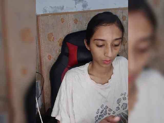 AlinaPopy webcam