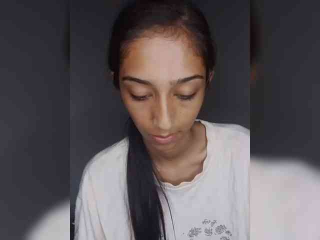 Model: AlinaPopy