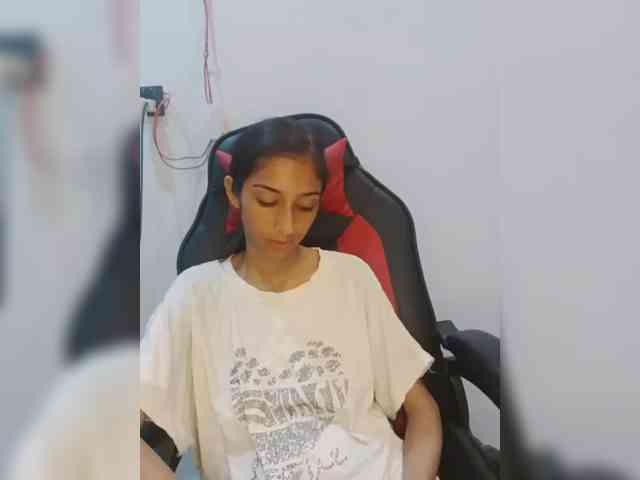 AlinaPopy webcam