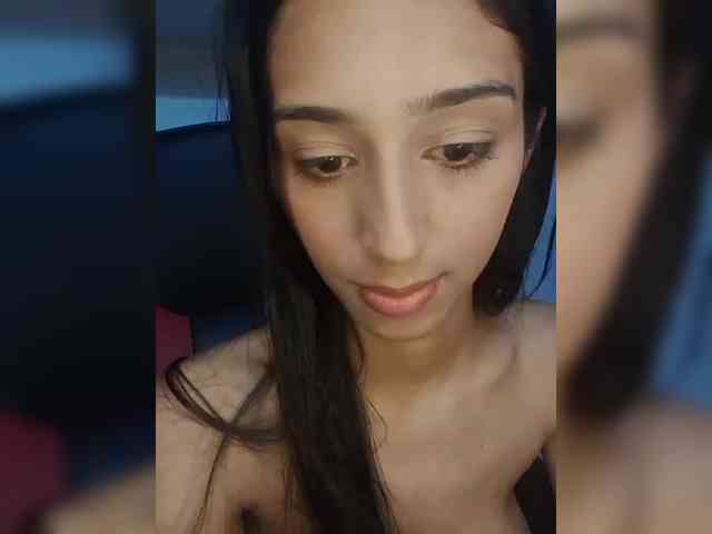 AlinaPopy webcam