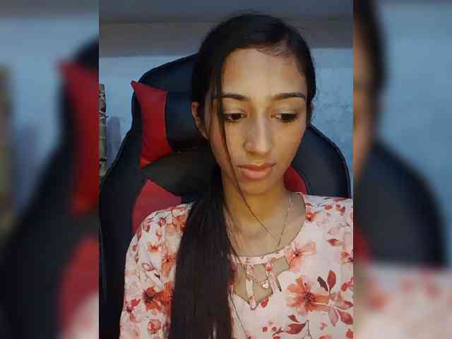 AlinaPopy webcam