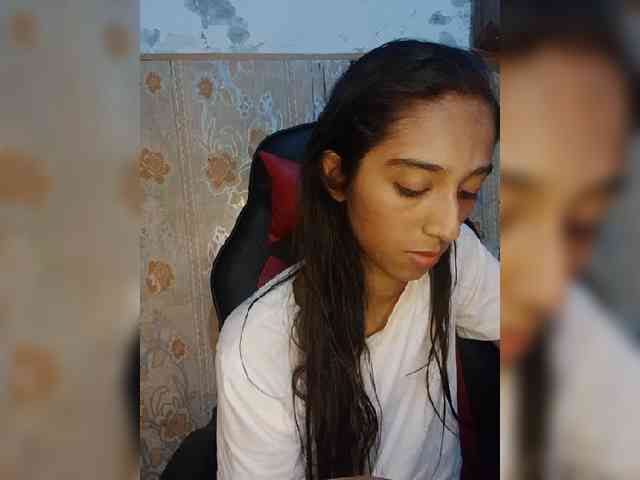 AlinaPopy webcam
