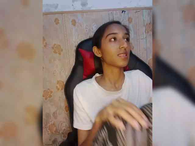 AlinaPopy webcam