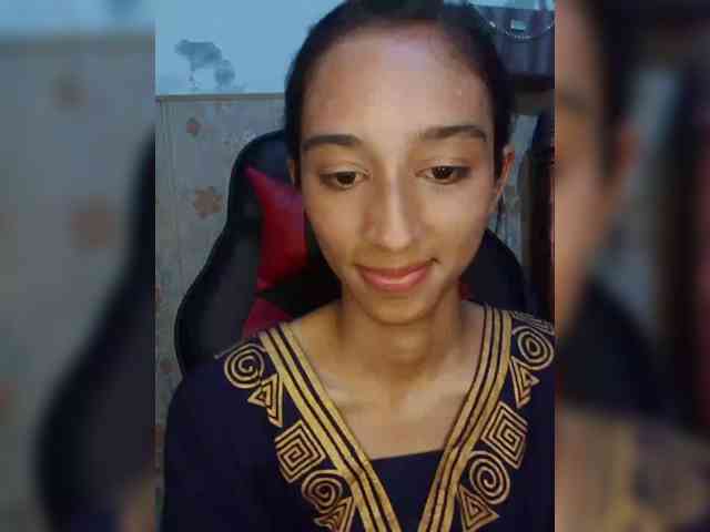AlinaPopy webcam