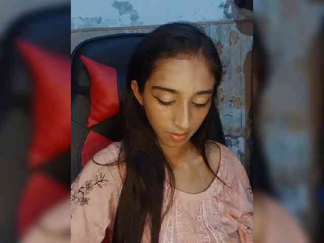 AlinaPopy webcam