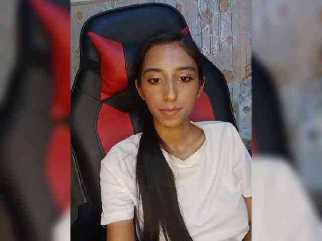 AlinaPopy webcam