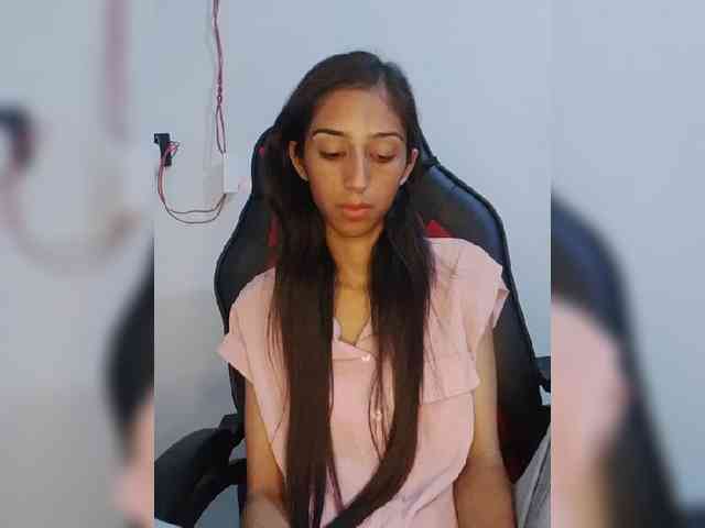 AlinaPopy webcam