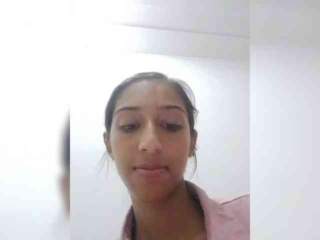 AlinaPopy webcam