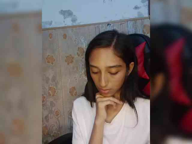 AlinaPopy webcam