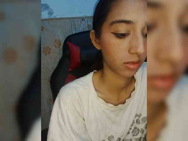 AlinaPopy webcam