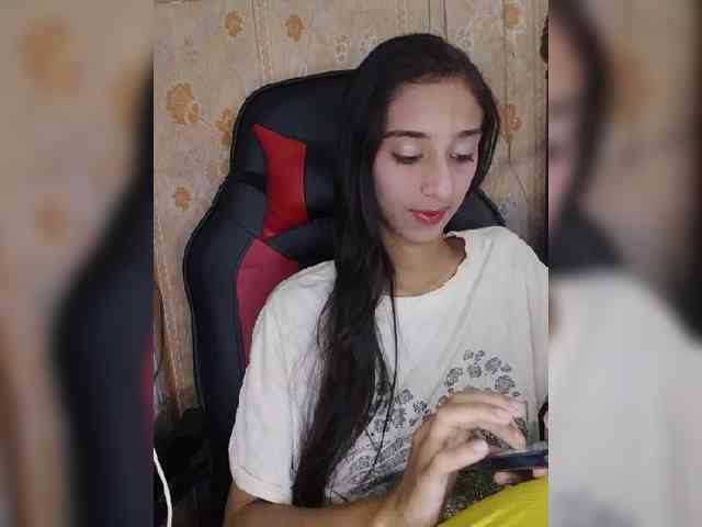 AlinaPopy webcam