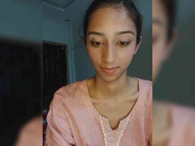 AlinaPopy webcam