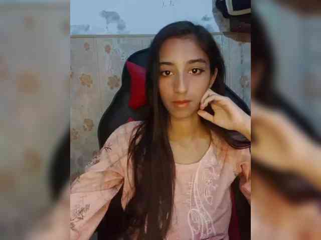 AlinaPopy webcam