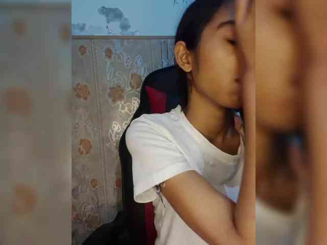 AlinaPopy webcam