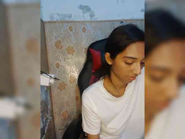 AlinaPopy webcam