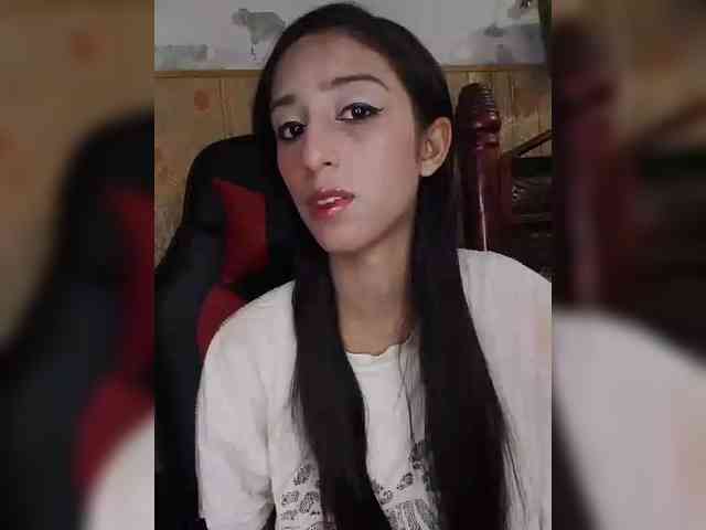 AlinaPopy webcam