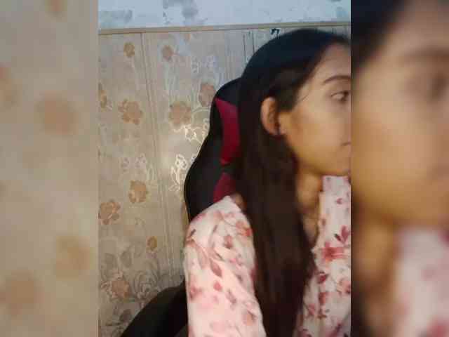 AlinaPopy webcam