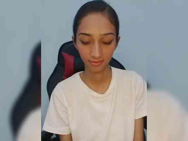 AlinaPopy webcam