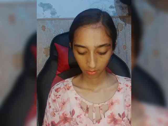 AlinaPopy webcam