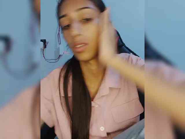 AlinaPopy webcam