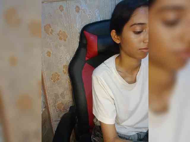 AlinaPopy webcam