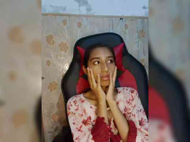 AlinaPopy webcam